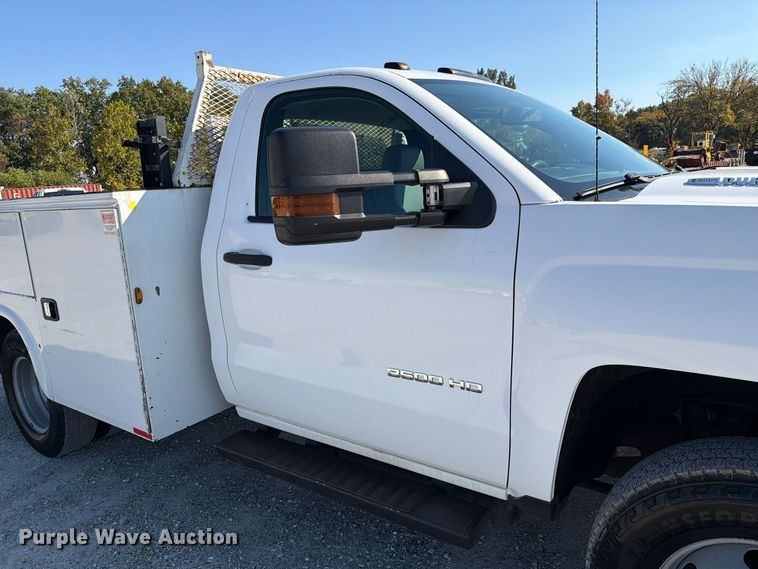 image for item FM6611 2015 Chevrolet Silverado 3500HD utility bed pickup truck