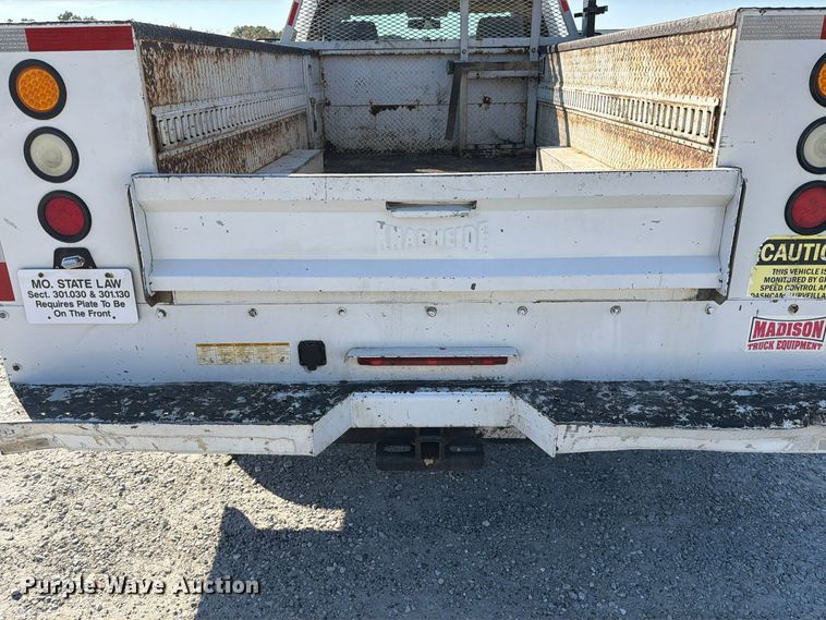image for item FM6611 2015 Chevrolet Silverado 3500HD utility bed pickup truck
