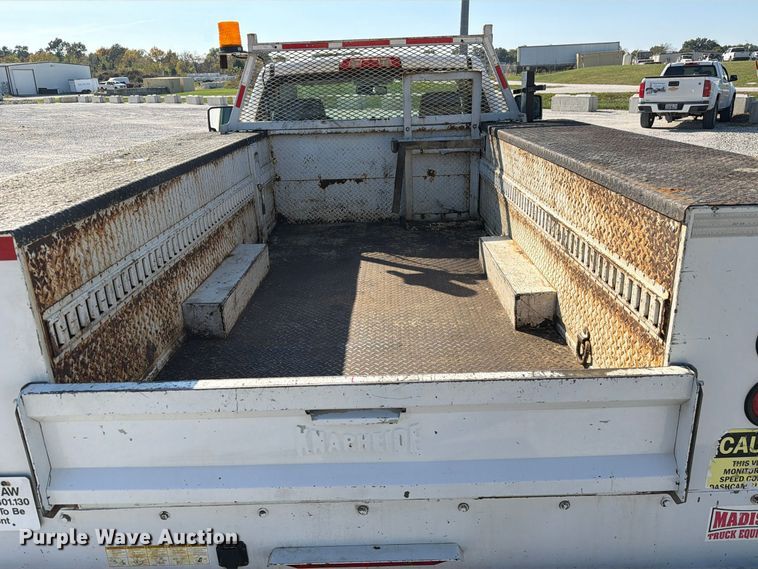 image for item FM6611 2015 Chevrolet Silverado 3500HD utility bed pickup truck