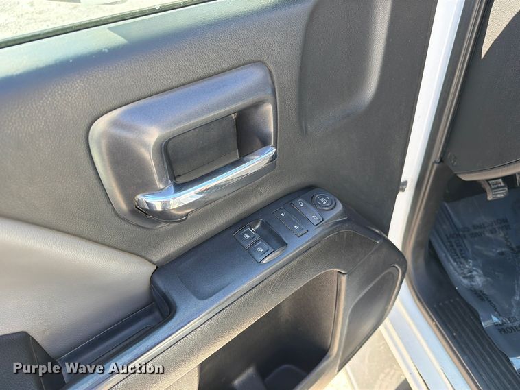 image for item FM6611 2015 Chevrolet Silverado 3500HD utility bed pickup truck