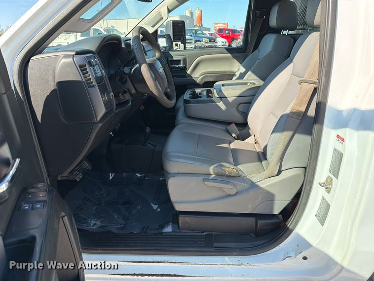 image for item FM6611 2015 Chevrolet Silverado 3500HD utility bed pickup truck