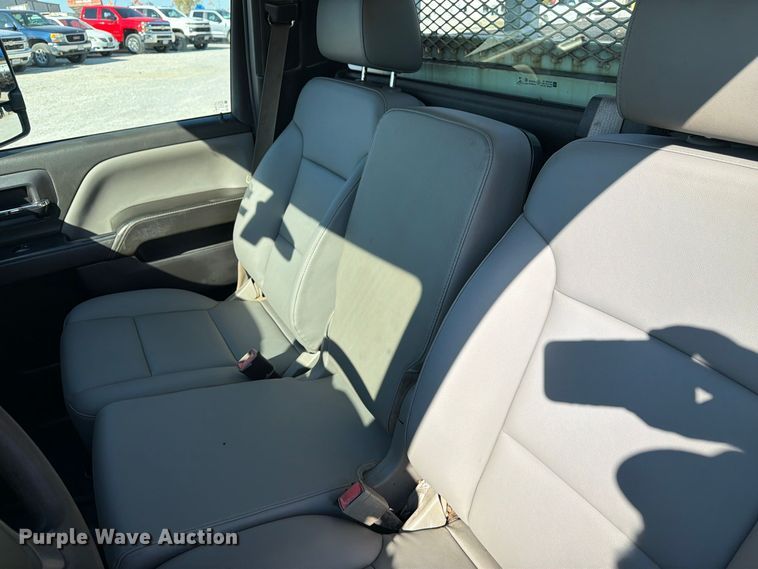 image for item FM6611 2015 Chevrolet Silverado 3500HD utility bed pickup truck