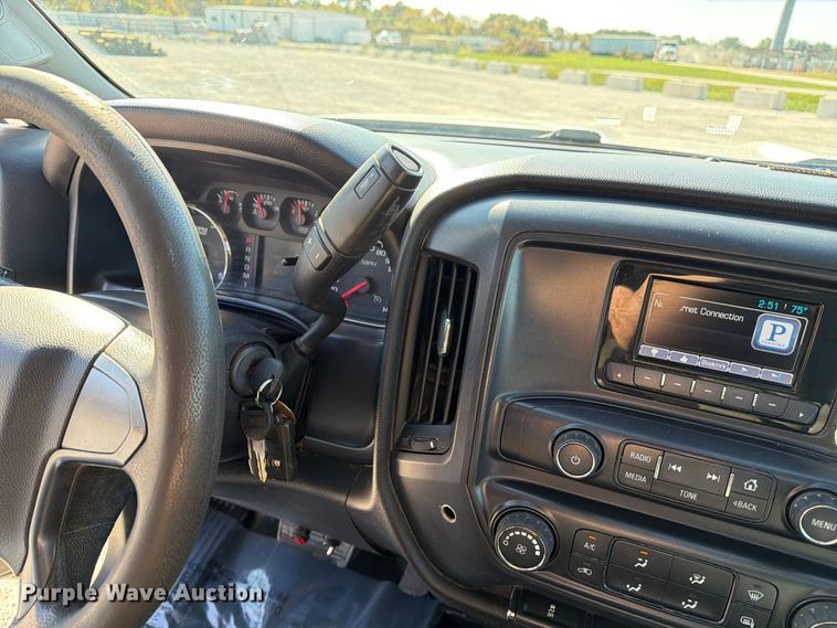 image for item FM6611 2015 Chevrolet Silverado 3500HD utility bed pickup truck