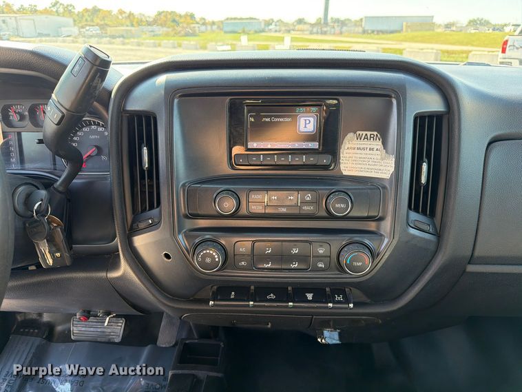 image for item FM6611 2015 Chevrolet Silverado 3500HD utility bed pickup truck