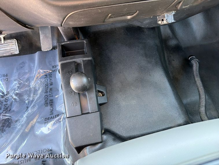 image for item FM6611 2015 Chevrolet Silverado 3500HD utility bed pickup truck