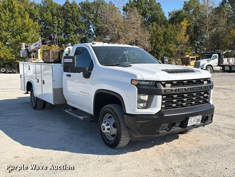 image for item FM6612 2022 Chevrolet Silverado 3500HD utility bed pickup truck