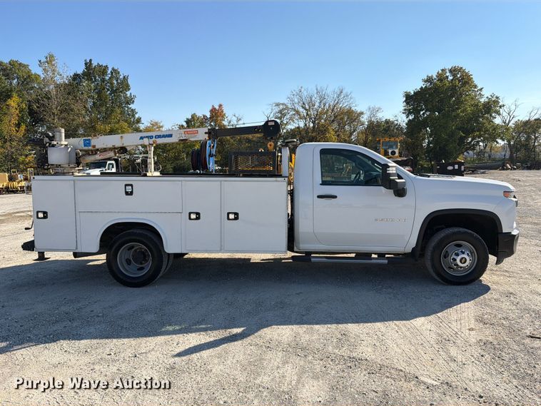 image for item FM6612 2022 Chevrolet Silverado 3500HD utility bed pickup truck