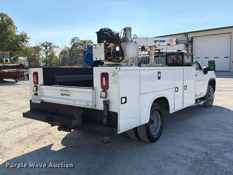 image for item FM6612 2022 Chevrolet Silverado 3500HD utility bed pickup truck