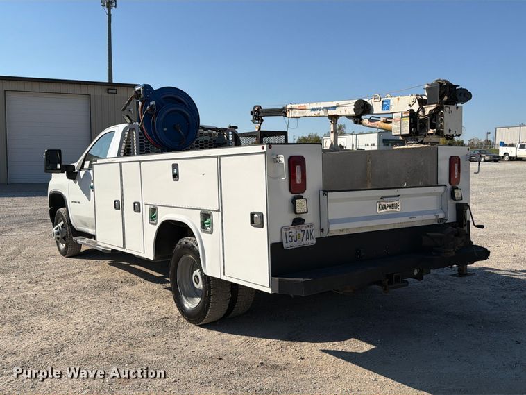 image for item FM6612 2022 Chevrolet Silverado 3500HD utility bed pickup truck