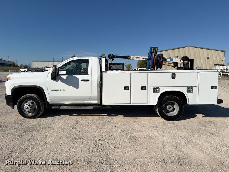 image for item FM6612 2022 Chevrolet Silverado 3500HD utility bed pickup truck