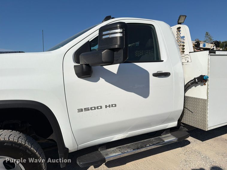 image for item FM6612 2022 Chevrolet Silverado 3500HD utility bed pickup truck