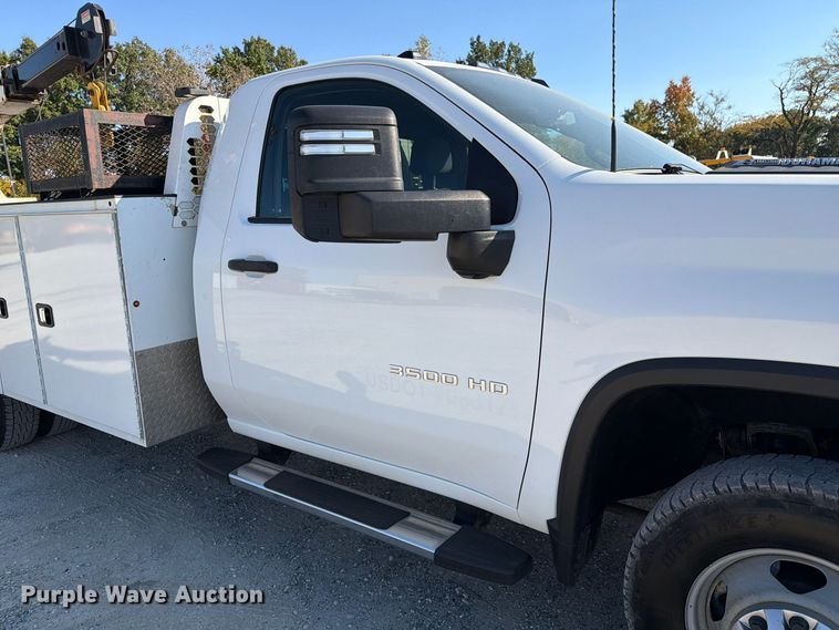 image for item FM6612 2022 Chevrolet Silverado 3500HD utility bed pickup truck