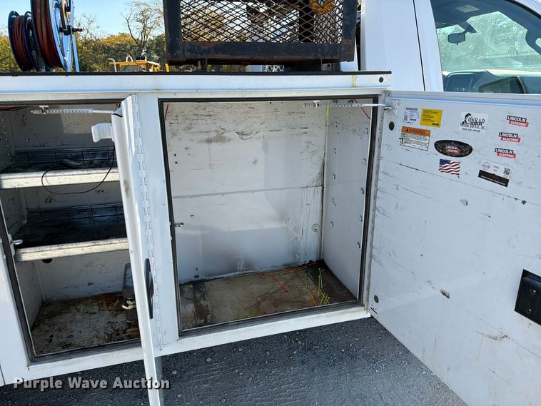 image for item FM6612 2022 Chevrolet Silverado 3500HD utility bed pickup truck
