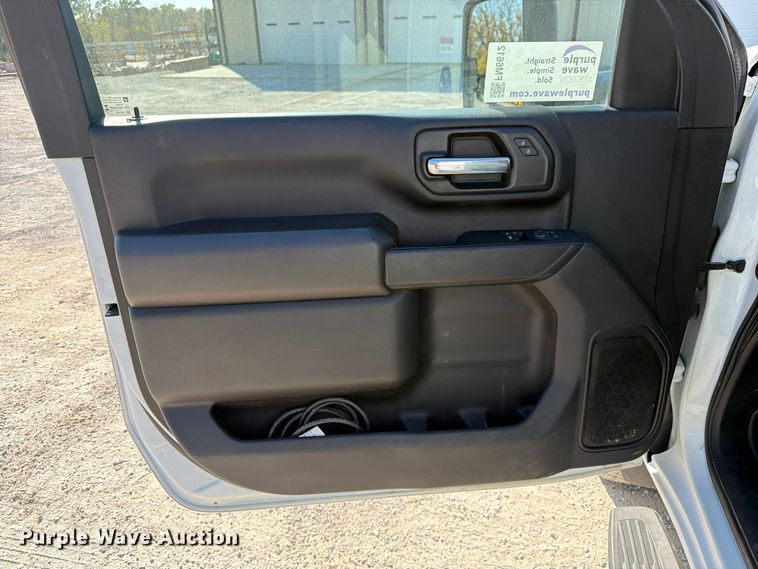 image for item FM6612 2022 Chevrolet Silverado 3500HD utility bed pickup truck