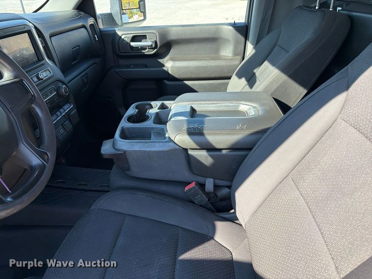 image for item FM6612 2022 Chevrolet Silverado 3500HD utility bed pickup truck