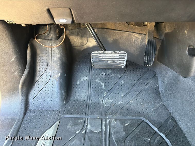 image for item FM6612 2022 Chevrolet Silverado 3500HD utility bed pickup truck