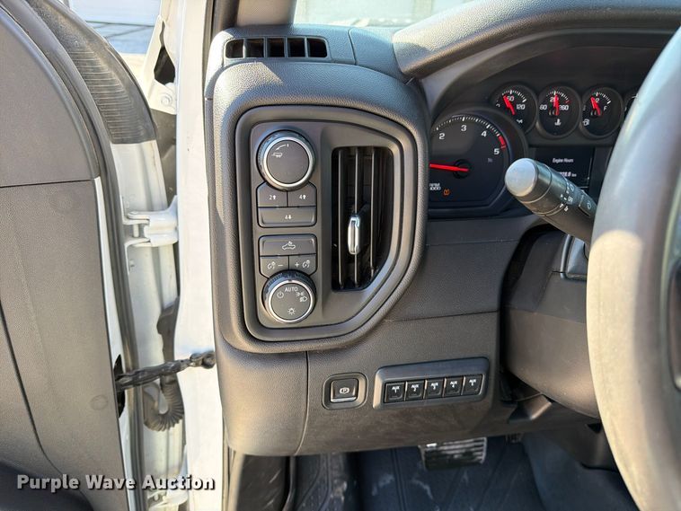 image for item FM6612 2022 Chevrolet Silverado 3500HD utility bed pickup truck