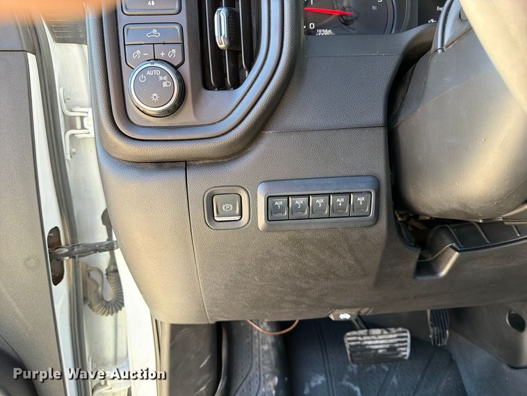 image for item FM6612 2022 Chevrolet Silverado 3500HD utility bed pickup truck