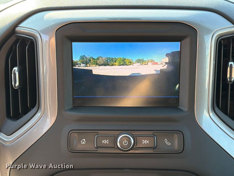 image for item FM6612 2022 Chevrolet Silverado 3500HD utility bed pickup truck