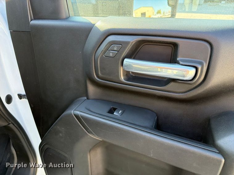 image for item FM6612 2022 Chevrolet Silverado 3500HD utility bed pickup truck