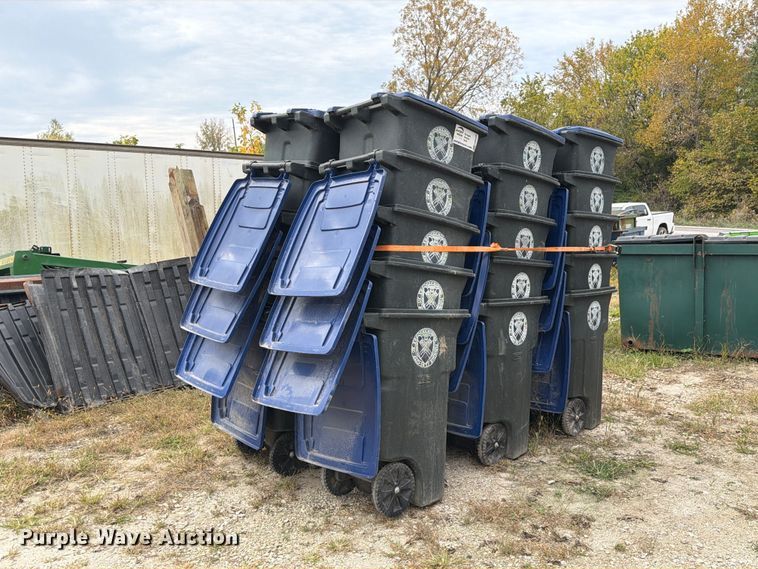 image for item FM6625 (30) trash cans