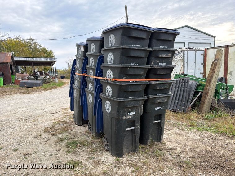 image for item FM6625 (30) trash cans