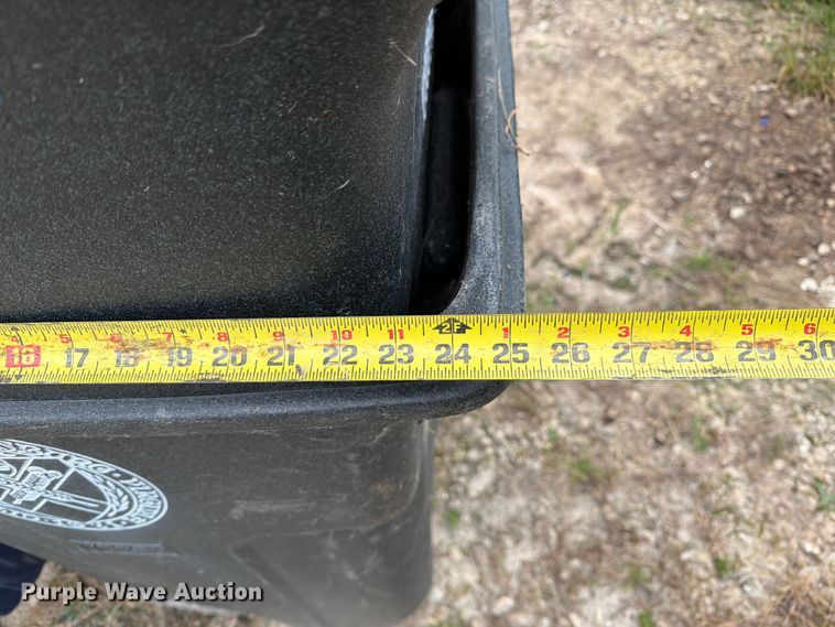 image for item FM6625 (30) trash cans