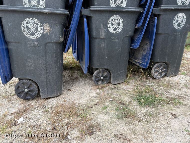 image for item FM6625 (30) trash cans