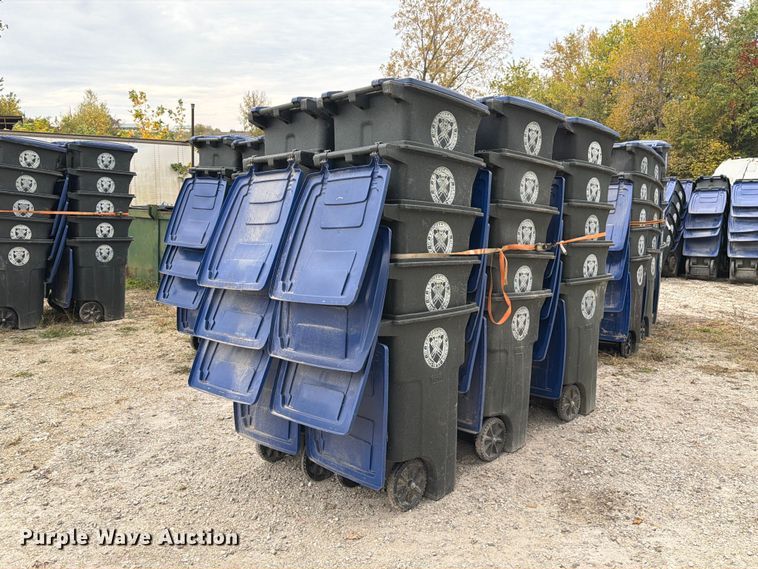 image for item FM6626 (30) trash cans