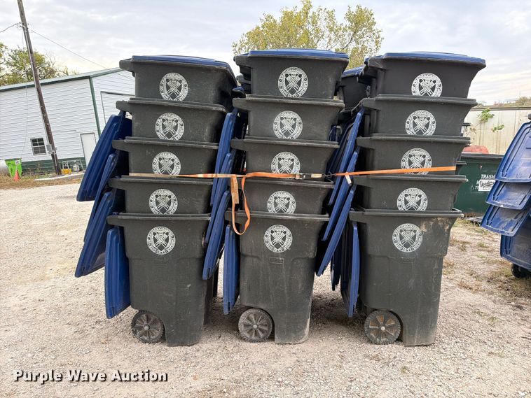 image for item FM6626 (30) trash cans