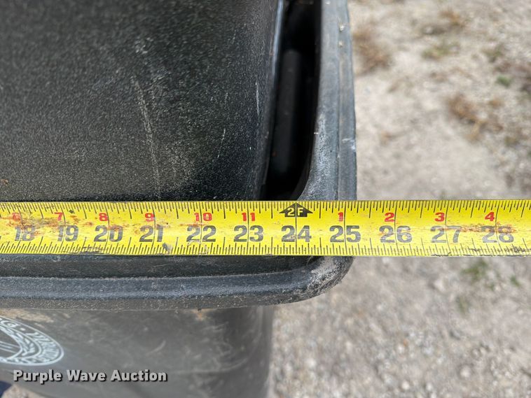 image for item FM6626 (30) trash cans