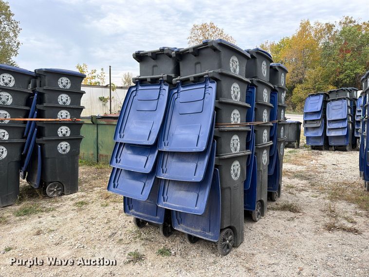 image for item FM6627 (30) trash cans