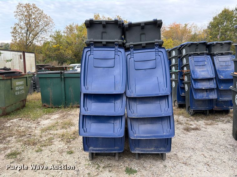 image for item FM6627 (30) trash cans
