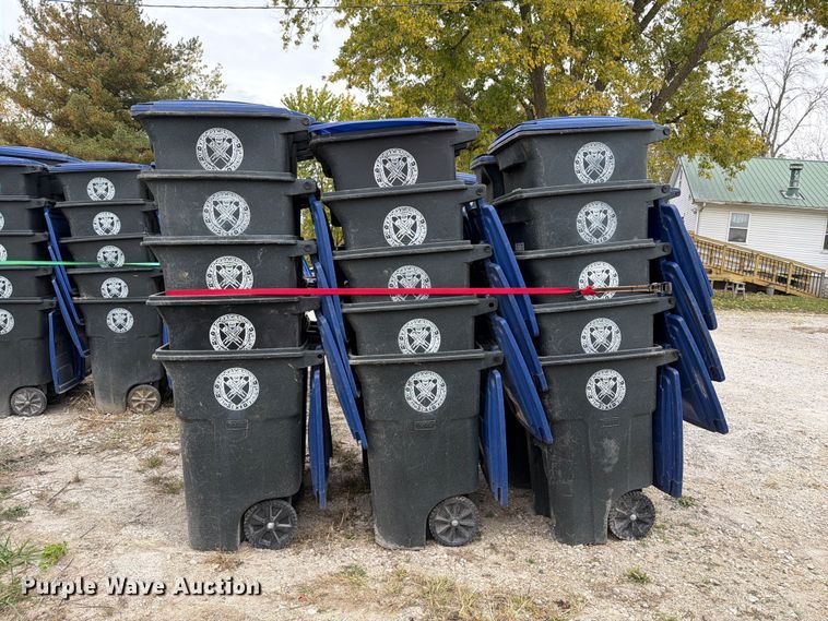 image for item FM6627 (30) trash cans