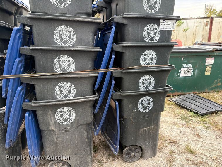 image for item FM6627 (30) trash cans