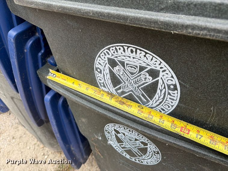 image for item FM6627 (30) trash cans