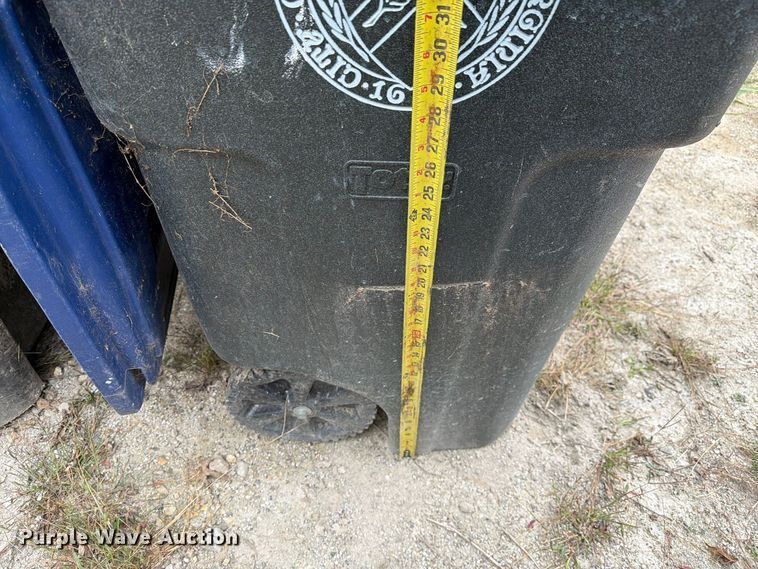 image for item FM6627 (30) trash cans