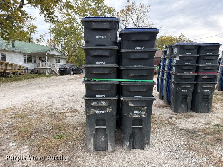 image for item FM6628 (30) trash cans