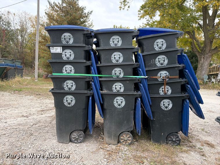 image for item FM6628 (30) trash cans