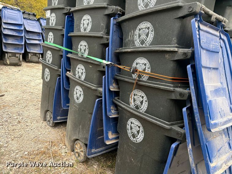 image for item FM6628 (30) trash cans