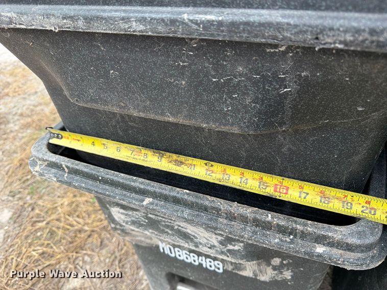 image for item FM6628 (30) trash cans