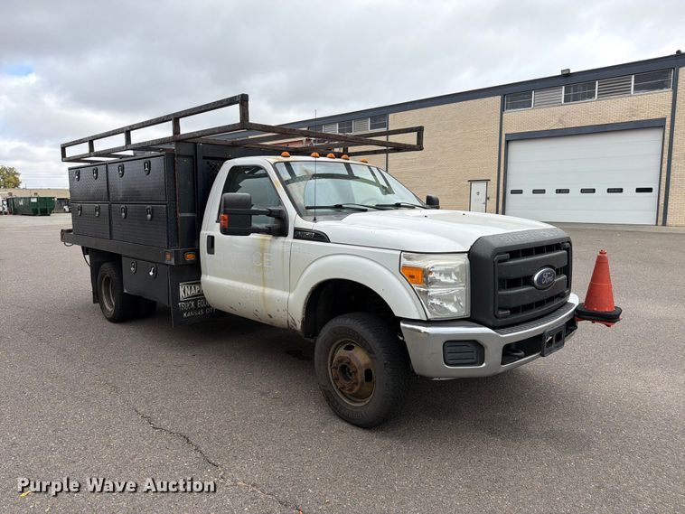image for item FM7722 2016 Ford F350 Super Duty XL utility bed pickup truck
