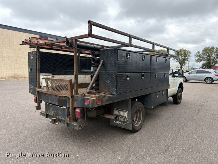 image for item FM7722 2016 Ford F350 Super Duty XL utility bed pickup truck
