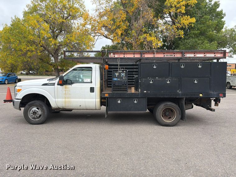 image for item FM7722 2016 Ford F350 Super Duty XL utility bed pickup truck
