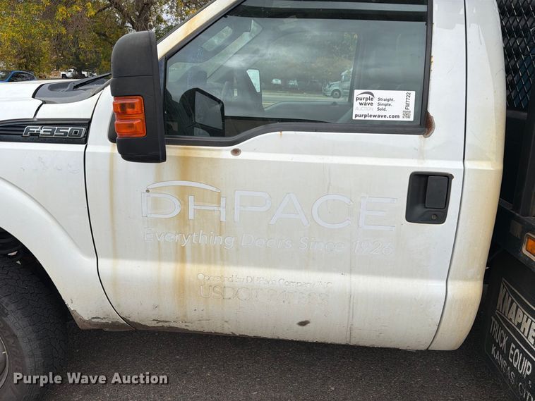 image for item FM7722 2016 Ford F350 Super Duty XL utility bed pickup truck