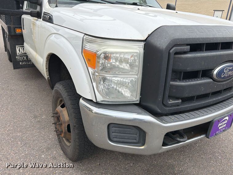 image for item FM7722 2016 Ford F350 Super Duty XL utility bed pickup truck