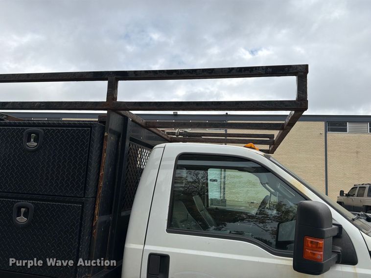 image for item FM7722 2016 Ford F350 Super Duty XL utility bed pickup truck