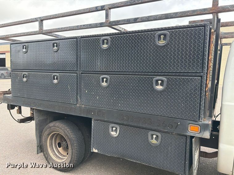 image for item FM7722 2016 Ford F350 Super Duty XL utility bed pickup truck