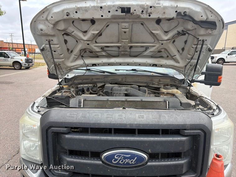 image for item FM7722 2016 Ford F350 Super Duty XL utility bed pickup truck
