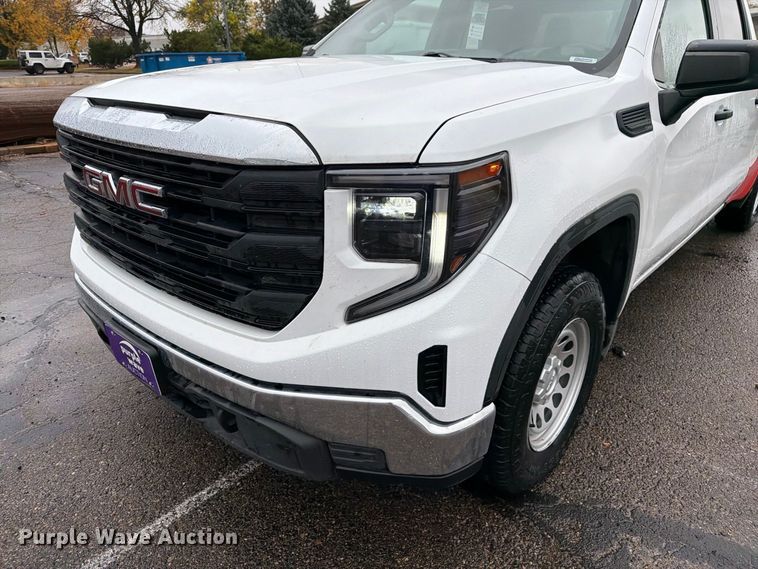 image for item FM7723 2023 GMC Sierra 1500 Crew Cab pickup truck